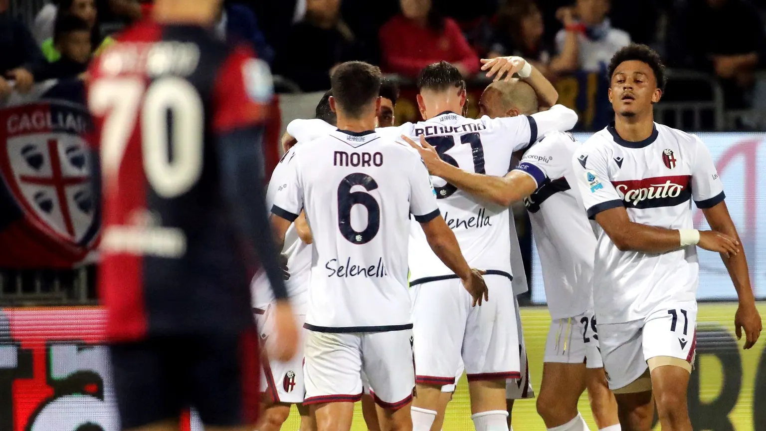 صورة مرافقة للخبر: ما القنوات الناقلة لمباراة كالياري وبولونيا في الدوري الإيطالي 2026-2027؟ وكيف تشاهدها عبر الإنترنت؟