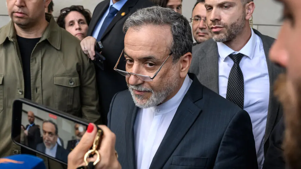 صورة مرافقة للخبر: مباشر - عراقجي: طهران لم تتلق ردا من السعودية ولا من الحوثيين بشأن مبادرتها للوساطة