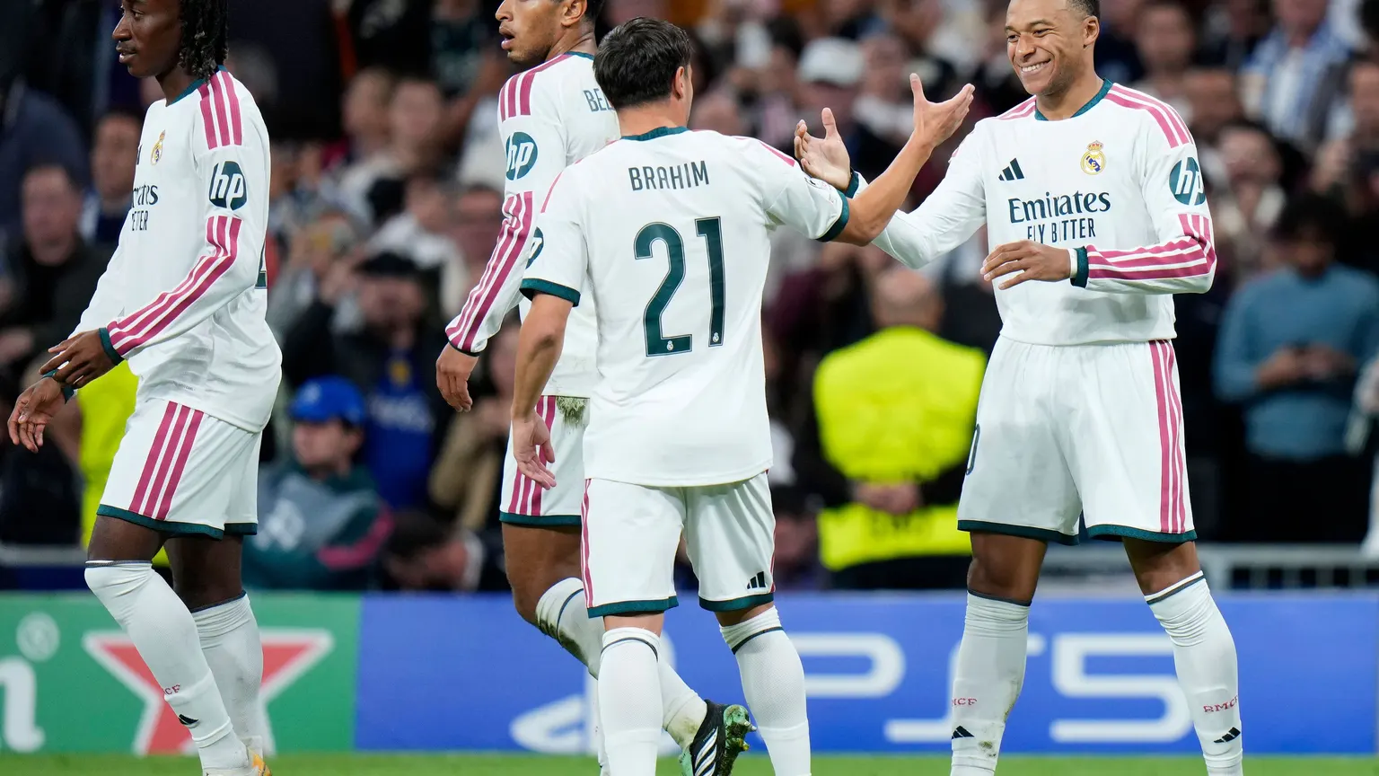 صورة مرافقة للخبر: بعيدًا عن الأضواء.. ريال مدريد يرسم ملامح خطة الكلاسيكو