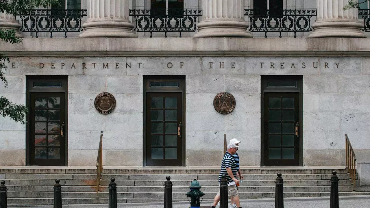 Image accompanying: U.S. scraps proposed $10,000 reporting rule for for crypto sent to private wallets