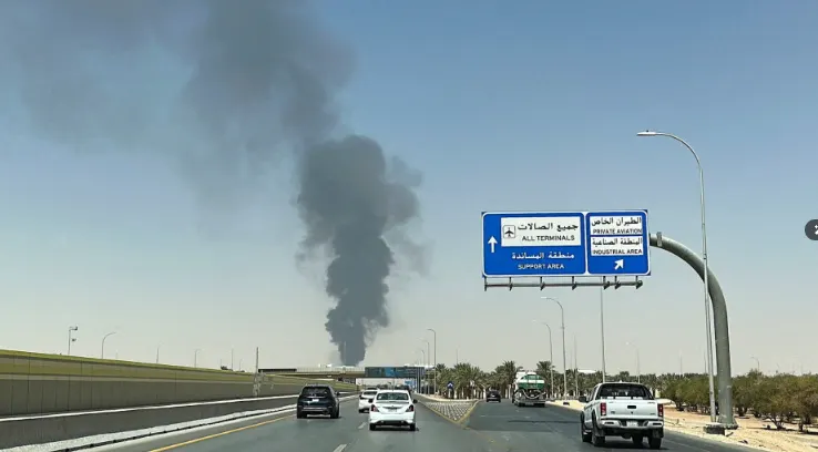صورة مرافقة للخبر: الصفدي يؤكد تضامن الأردن ووقوفه مع السعودية لحماية أمنها وسيادتها