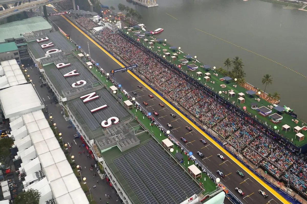 Image accompanying: Verstappen urges Red Bull to fix race starts problem