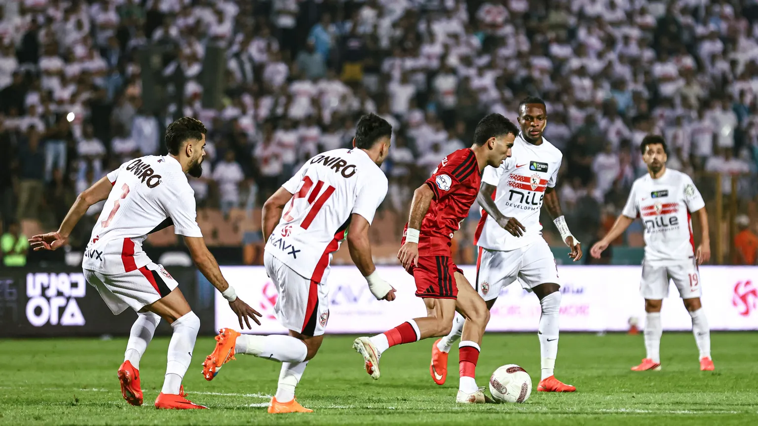 صورة مرافقة للخبر: فيديو: هل استحق الزمالك ركلتي جزاء أمام الأهلي؟