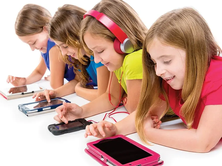 Image accompanying: UAE steps up efforts to protect children from online threats