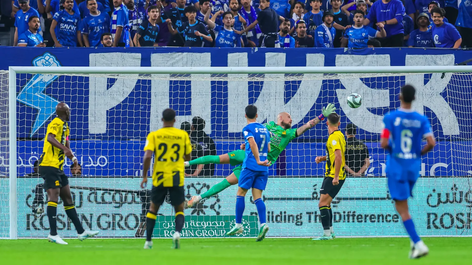 صورة مرافقة للخبر: اسم غير متوقع يتصدر تقييمات كلاسيكو الهلال والاتحاد