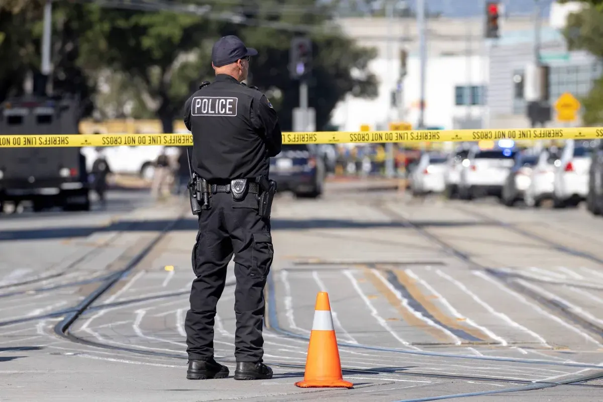 صورة مرافقة للخبر: 4 قتلى بينهم 3 أطفال بحادث إطلاق نار في مدرسة أميركية