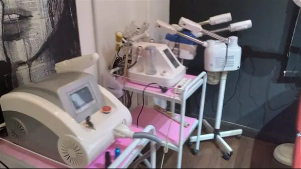 صورة مرافقة للخبر: عملية تجميل انتهت بكفن، مأساة صيدلانية ماتت بمشرط طبيب غير مختص في الهرم