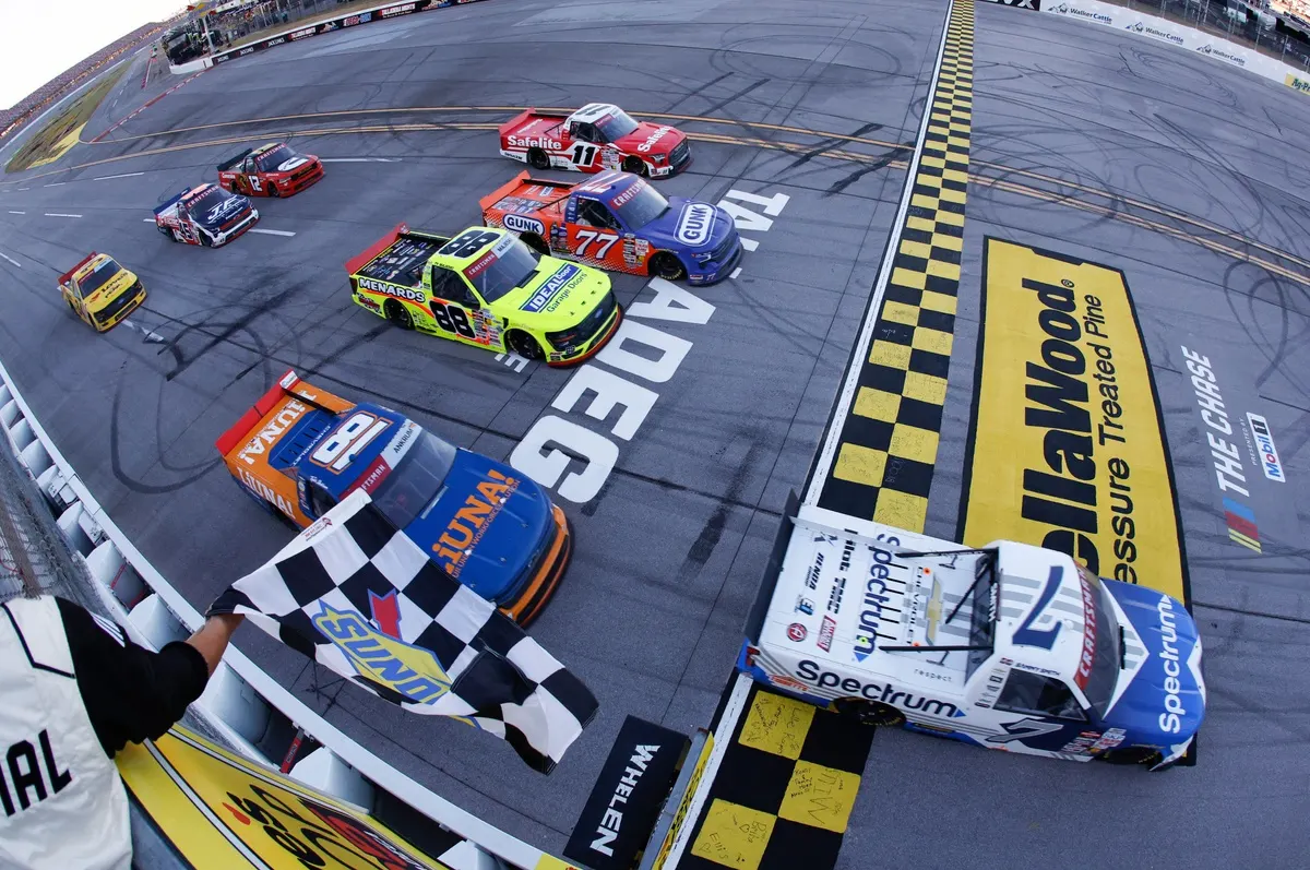 Image accompanying: Sammy Smith earns first NASCAR Truck win in wild Talladega finish
