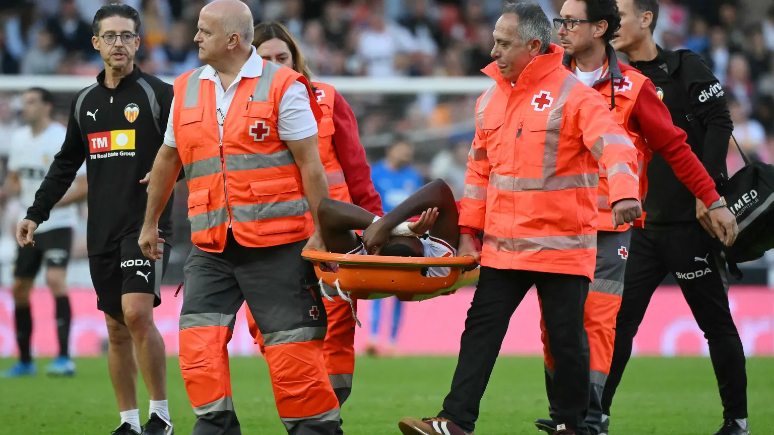 صورة مرافقة للخبر: دموع وصدمة.. إصابة مروعة لنجم فالنسيا