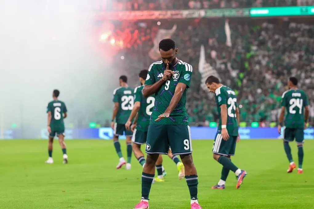 صورة مرافقة للخبر: السعودية تعانق الذهب بعد غياب 23 عاما.. وتتوج بكأس الخليج