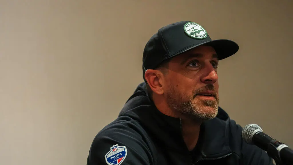Image accompanying: NFL would cancel Paris game if unsafe due to protests, Steelers QB Aaron Rodgers says
