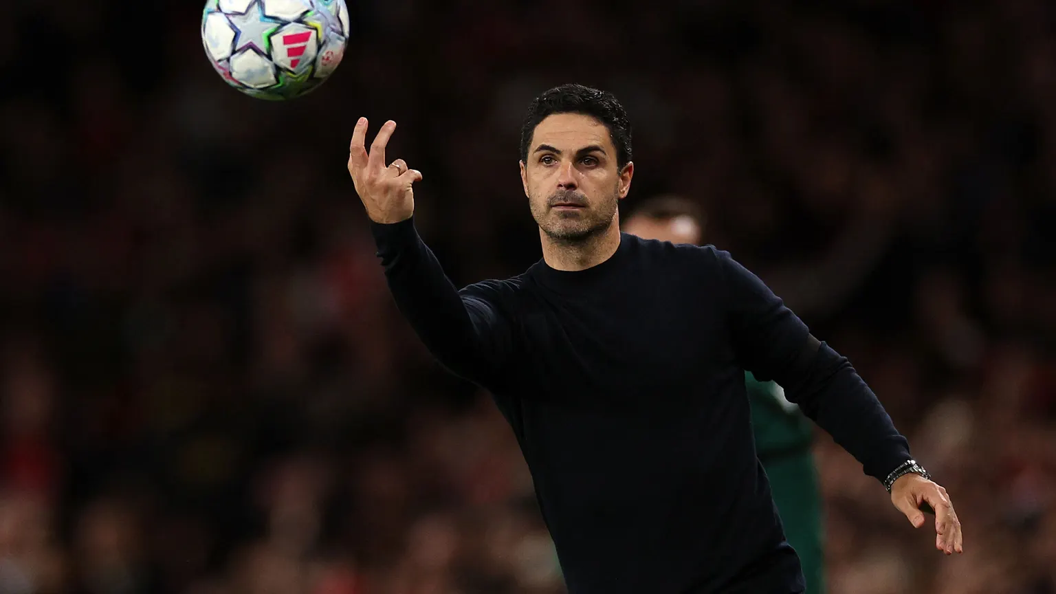 صورة مرافقة للخبر: نجم أرسنال "سئم" من أرتيتا ويتطلع للرحيل.. وقطب مدريد يترقبه!