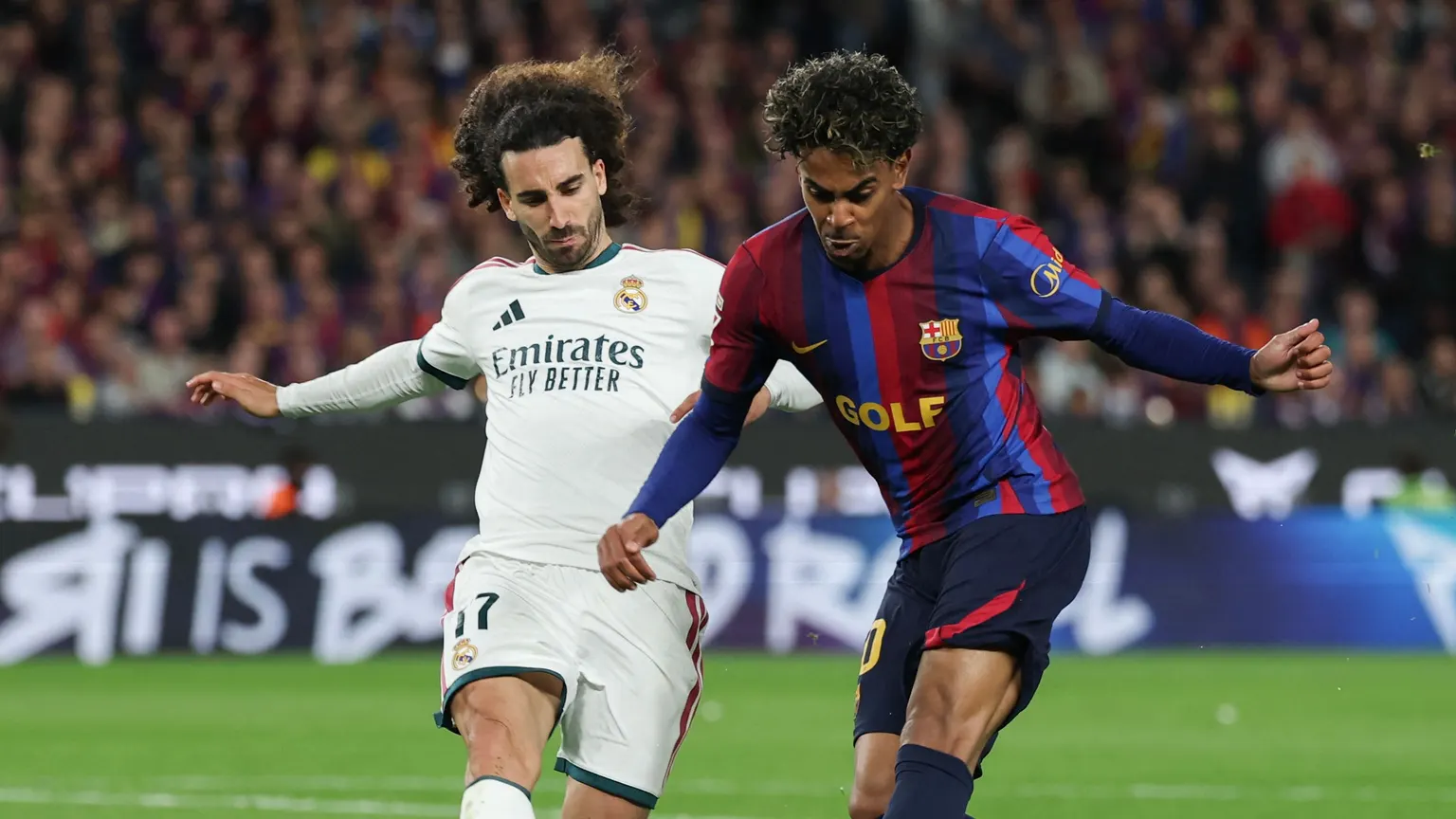 صورة مرافقة للخبر: بالخبرة والاستفزاز.. لماذا فشل يامال في الخروج من "جيب" كوكوريلا؟