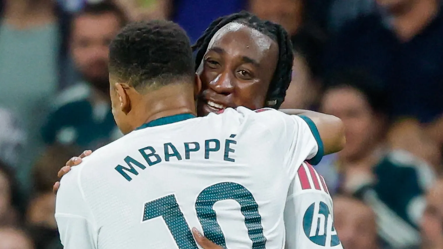 صورة مرافقة للخبر: بالفيديو: ديوماندي يمنح ريال مدريد فوزًا شاقًا على فياريال