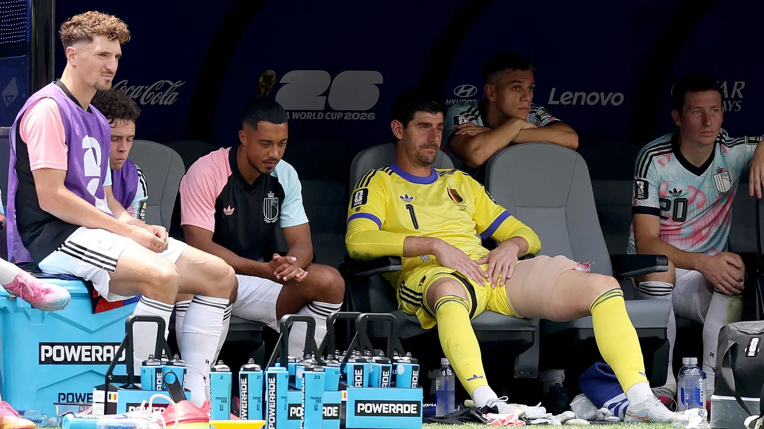 صورة مرافقة للخبر: مطرود من "واتساب".. كورتوا يكشف كواليس الإهانة في منتخب بلجيكا