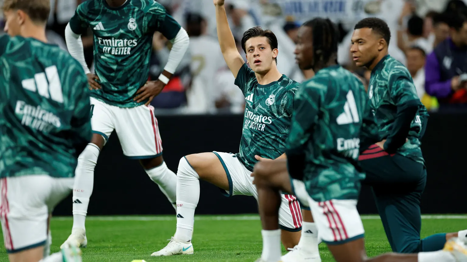 صورة مرافقة للخبر: كيف نجا مخرج البرنابيو من فخ اتهامه بمجاملة ريال مدريد؟