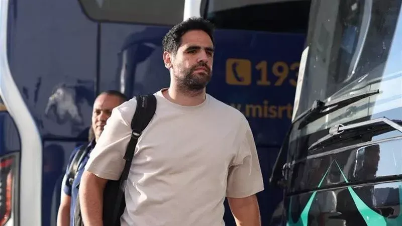 صورة مرافقة للخبر: إنبي يكشف مصير محمد بركات وعرض الأهلي لحامد عبد الله