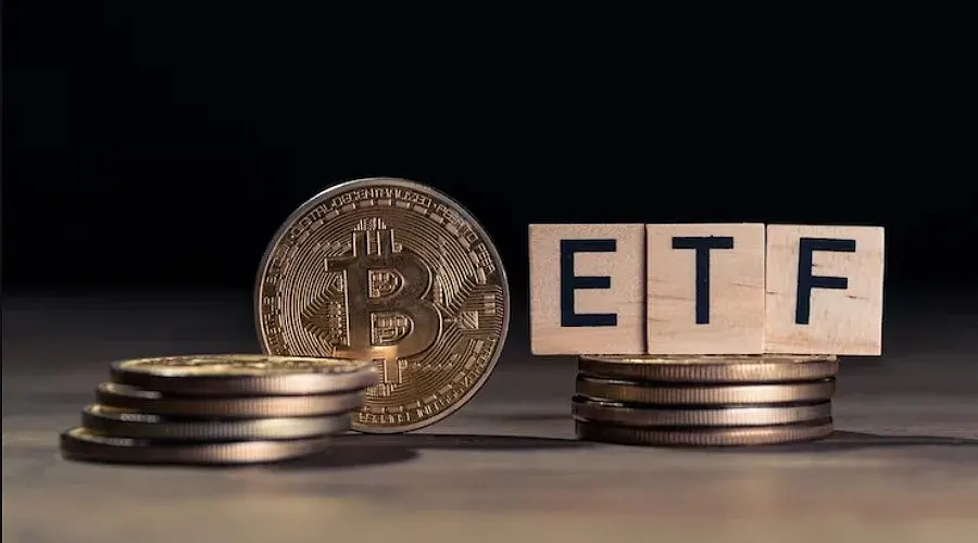 صورة مرافقة للخبر: أسعار العملات المشفرة اليوم: بيتكوين تقترب من 86 ألف دولار amid تباطؤ تدفقات صناديق الاستثمار المتداولة وتركيز على مقترح هيئة تداول العقود الآجلة…