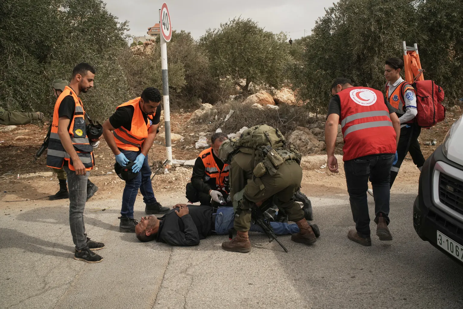 Image accompanying: 34 attacks by Israeli settlers against Palestinian farmers reported in single day