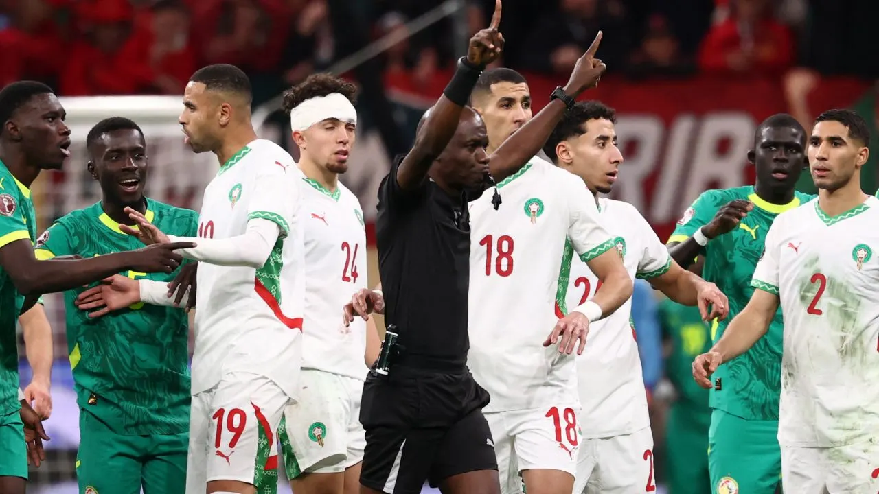 صورة مرافقة للخبر: تحديد ساعة الحسم.. محكمة كاس تصدر بيانًا حول أزمة المغرب والسنغال