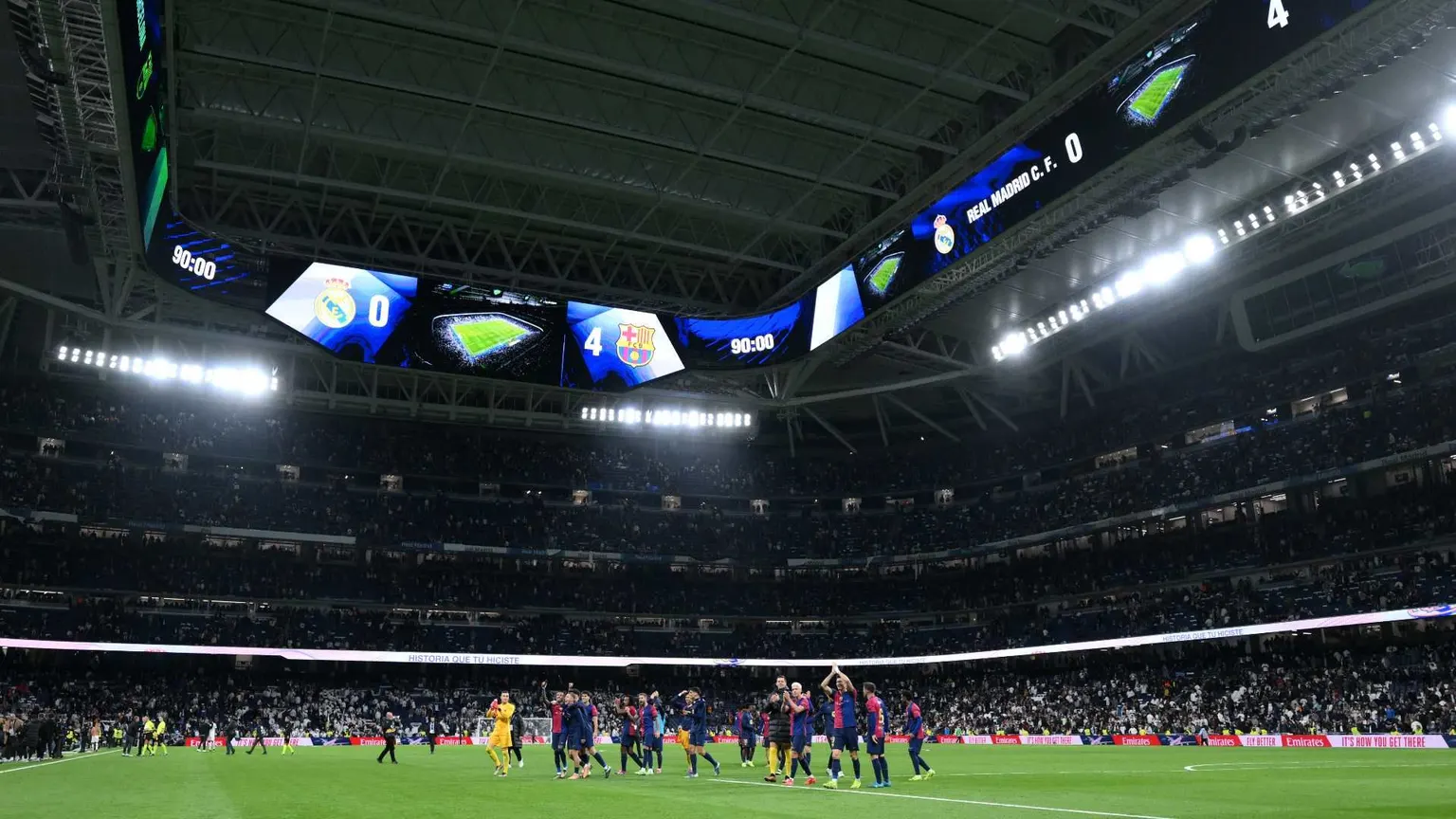 صورة مرافقة للخبر: "يا لها من فضيحة".. تلفزيون ريال مدريد: الملكي سيواجه 17 حكمًا في الكلاسيكو