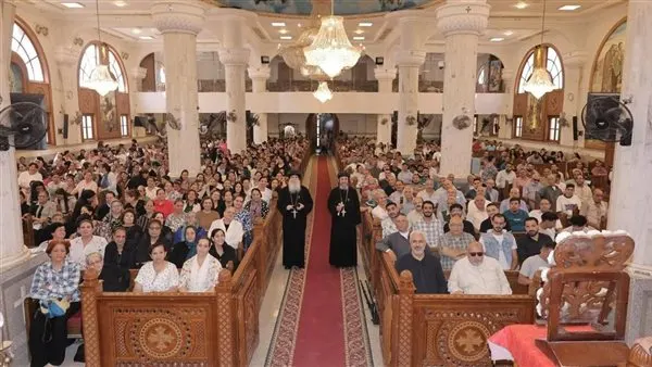 صورة مرافقة للخبر: الخادم والصليب، 950 خادما في المؤتمر السنوي الثامن عشر لإيبارشية بني مزار والبهنسا