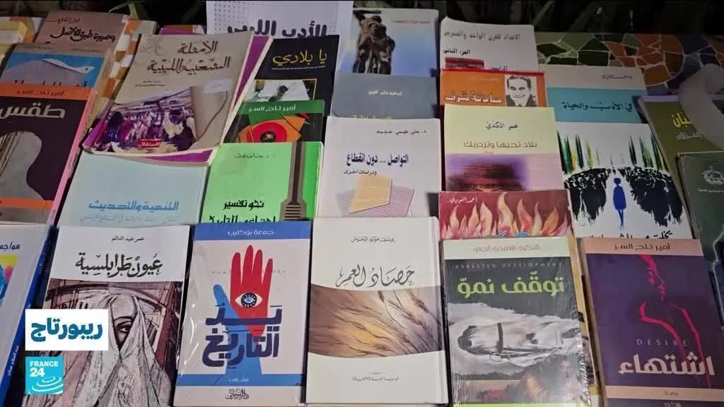 صورة مرافقة للخبر: ليبيا: طرابلس.. الكتاب المستعمل يفتح صفحات جديدة للمعرفة