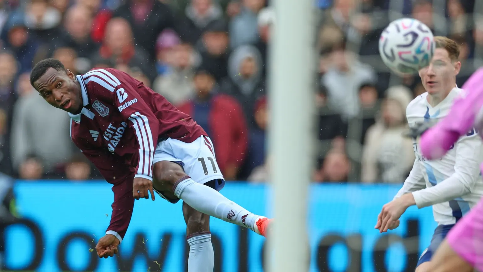 Image accompanying: Jackson drills Villa ahead early on vs Man City LIVE!