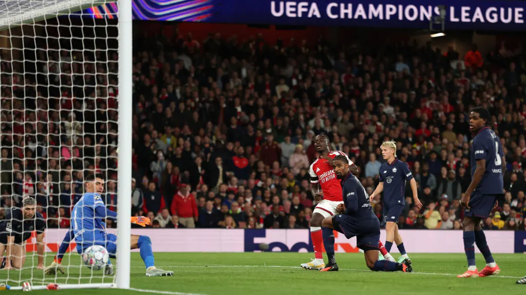 Image accompanying: Arsenal thrash Lille as Atletico Madrid beat Manchester United