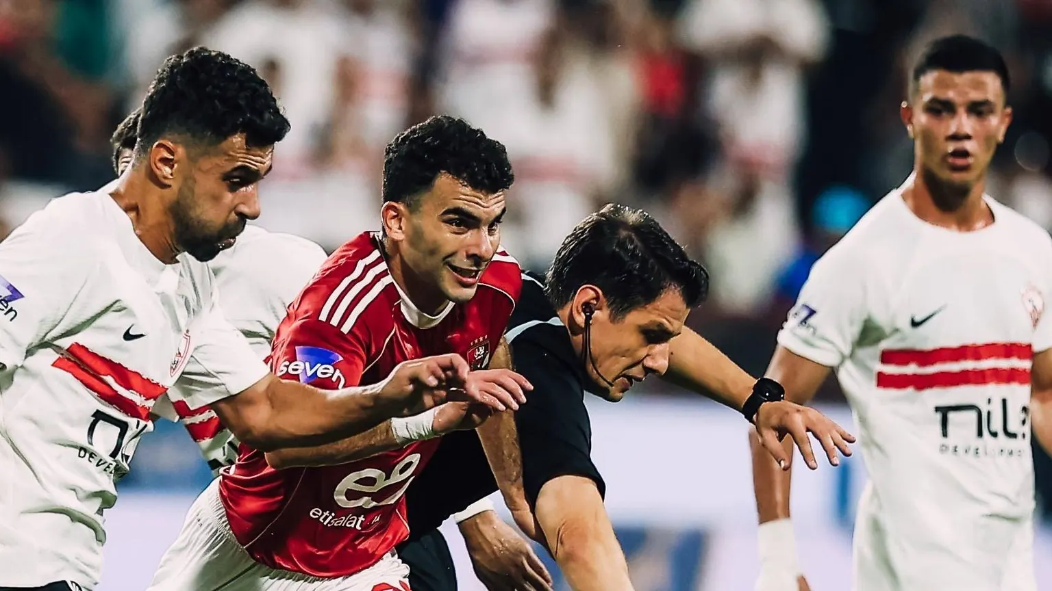 صورة مرافقة للخبر: مفاجآت في تشكيل قمة الأهلي والزمالك