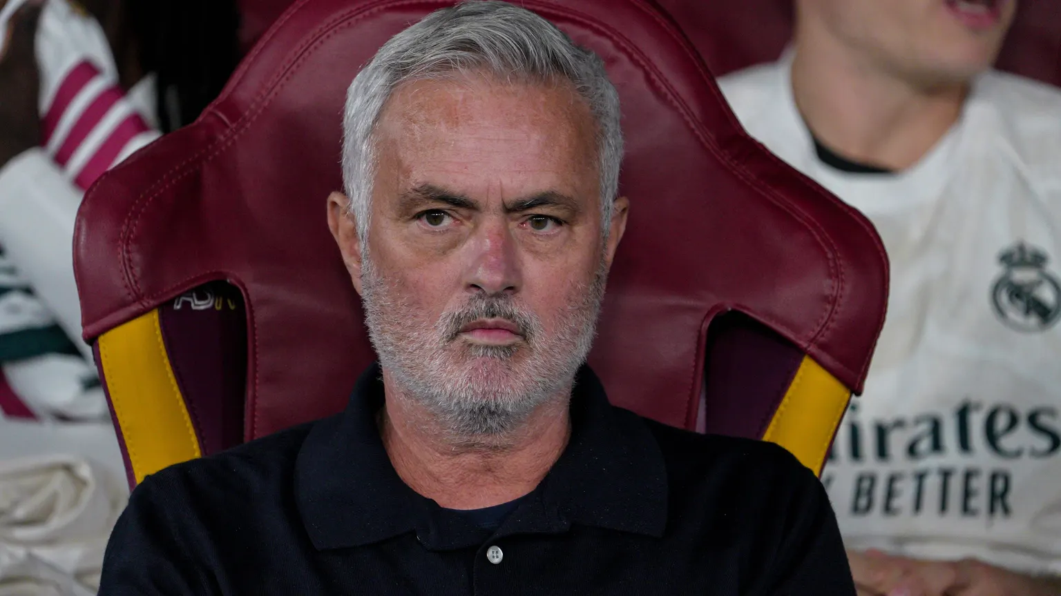 صورة مرافقة للخبر: مورينيو غاضبًا: جماهير ريال مدريد ليسوا أغبياء.. والقط لم يعد مختبئًا