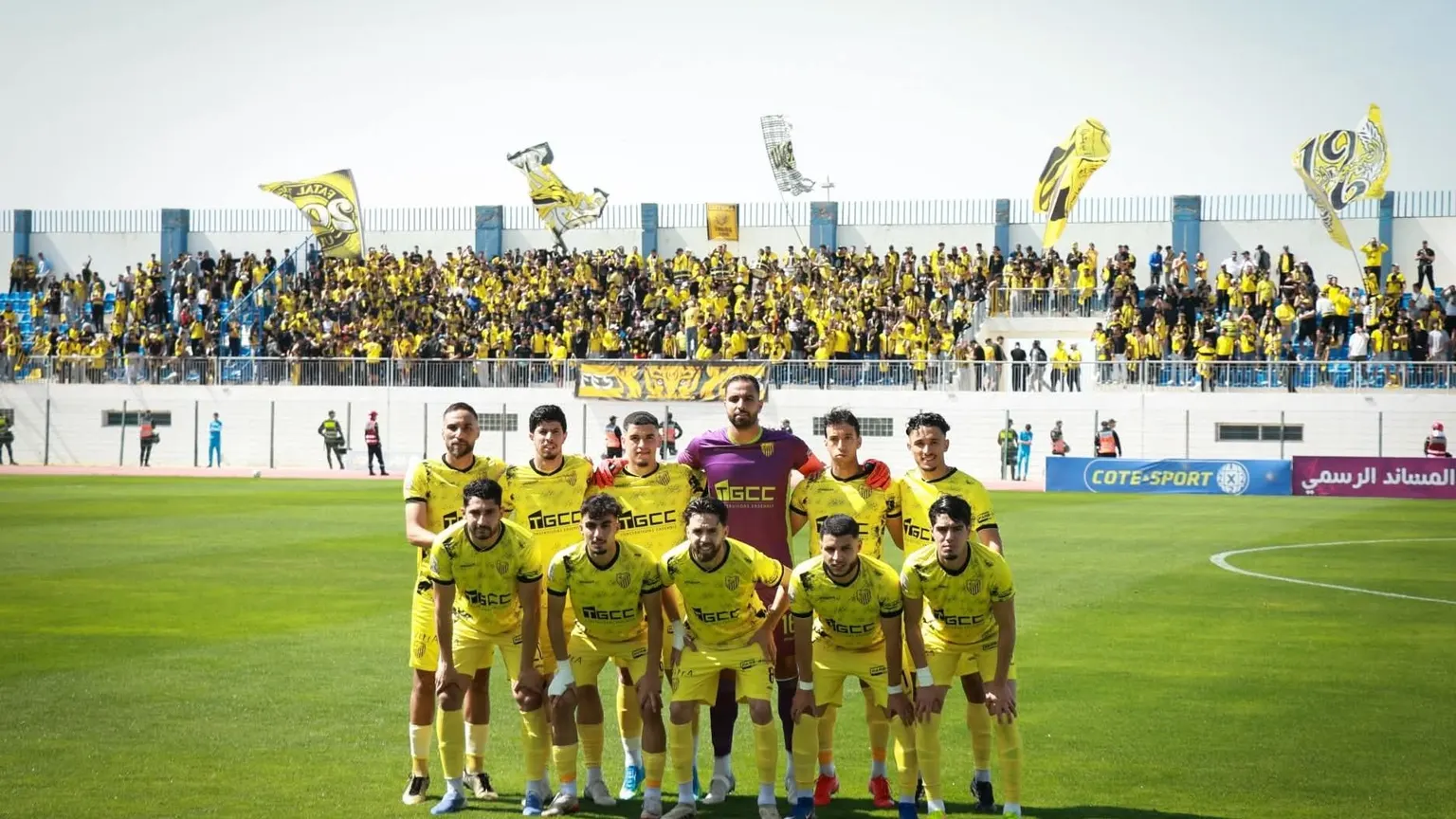 صورة مرافقة للخبر: ما القنوات الناقلة لمباراة اتحاد طنجة والمغرب الفاسي في الدوري المغربي 2026-2027؟ وكيف تشاهدها عبر الإنترنت؟
