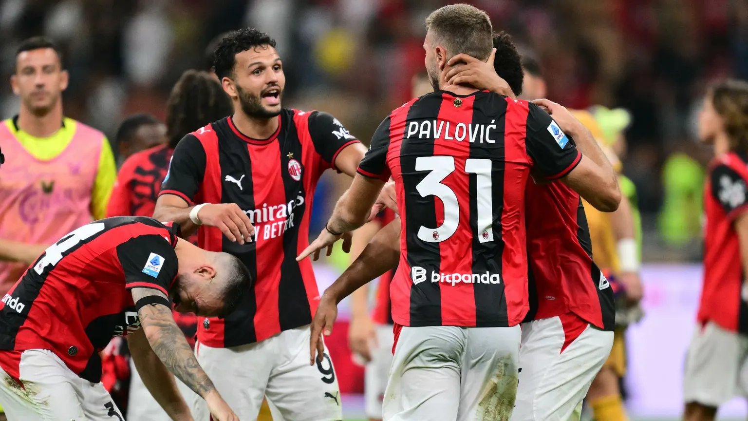 صورة مرافقة للخبر: ما القنوات الناقلة لمباراة بورنموث وميلان في الدوري الأوروبي 2026-2027؟ وكيف تشاهدها عبر الإنترنت؟