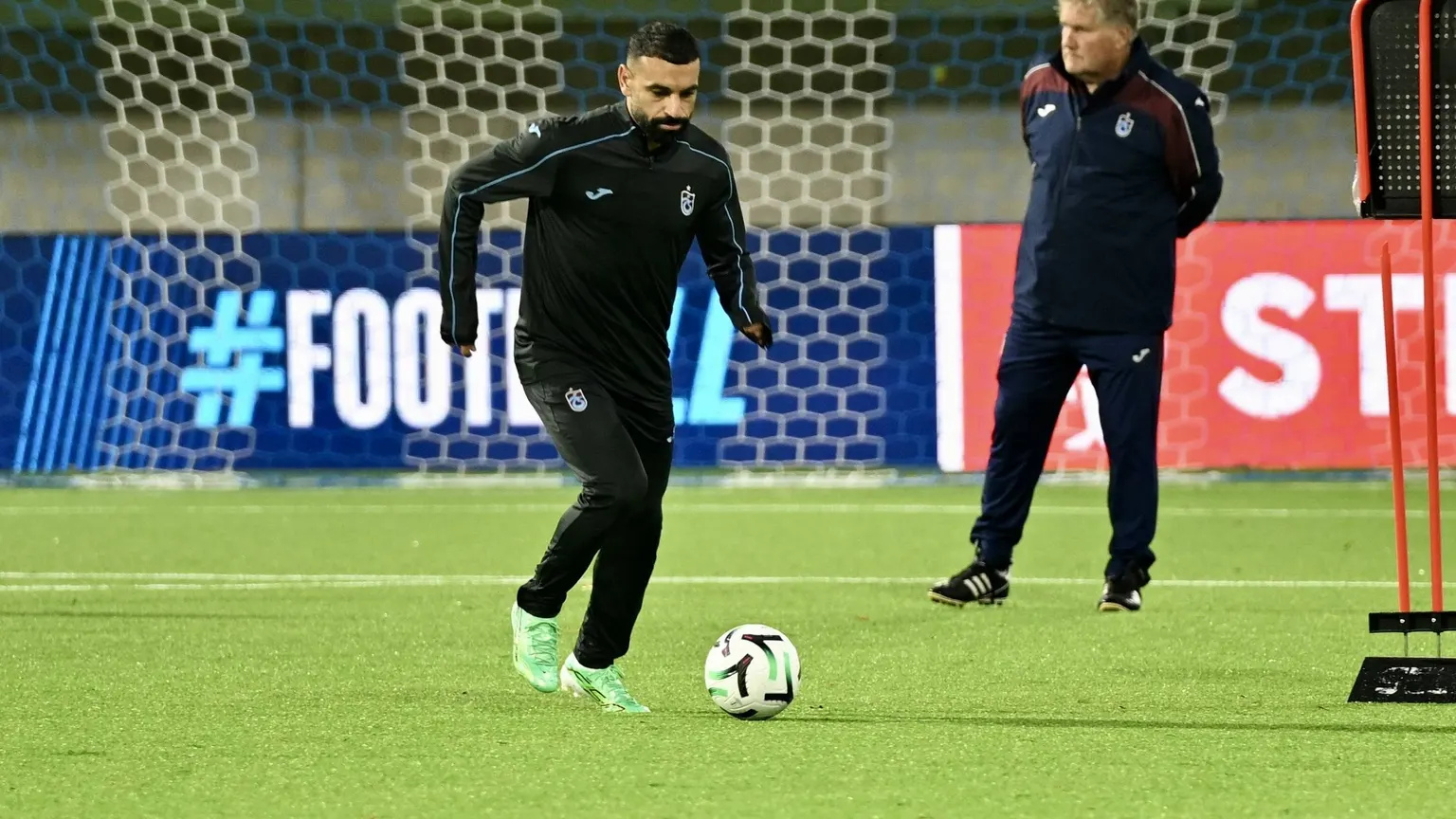 صورة مرافقة للخبر: جدول مباريات اليوم الخميس 15 أكتوبر 2026 .. القنوات الناقلة والمعلقين