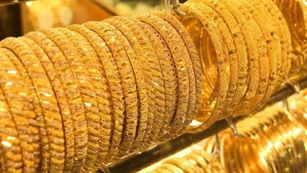 صورة مرافقة للخبر: الجنيه الذهب يتجاوز 49 ألف جنيه للبيع.. آخر تحديث للأسعار اليوم السبت
