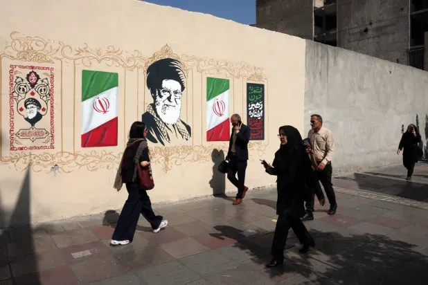 Image accompanying: Trump Says Nobody Knows Who Is Running Iran