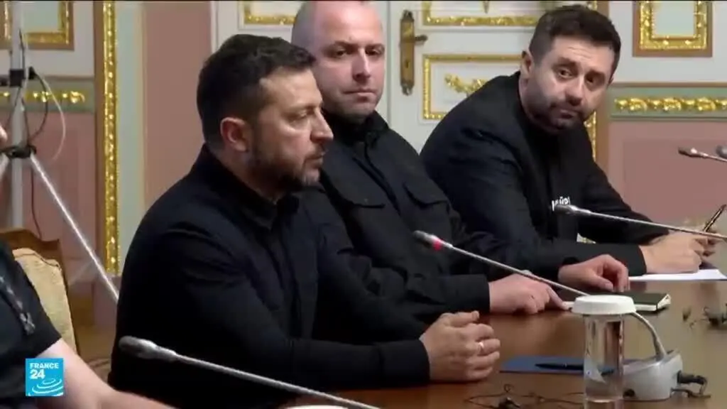 صورة مرافقة للخبر: دعم غربي لزيلينسكي بعد دعوة ترامب لتغييره