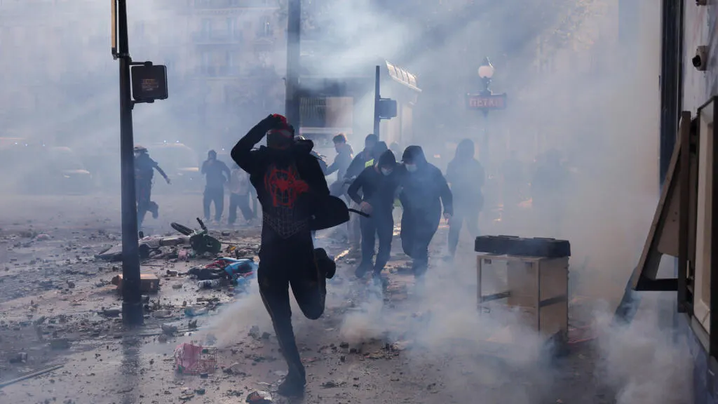 Image accompanying: 'I didn’t know it was theft': Trials begin in Paris following October 17 violence