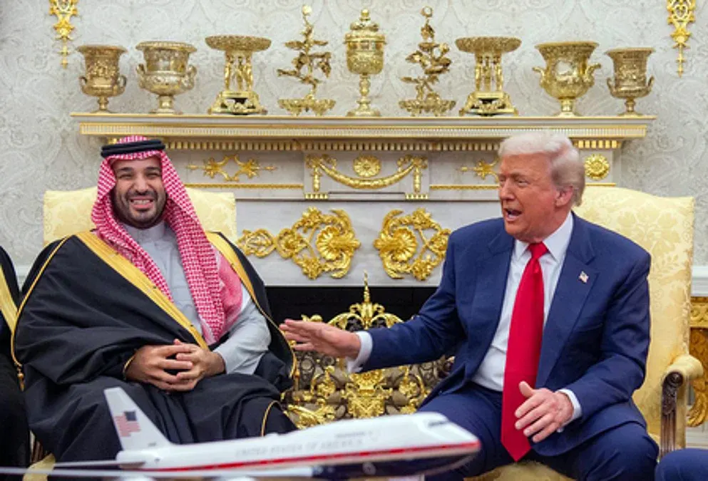 Image accompanying: 2 US senators move to block Saudi nuclear deal