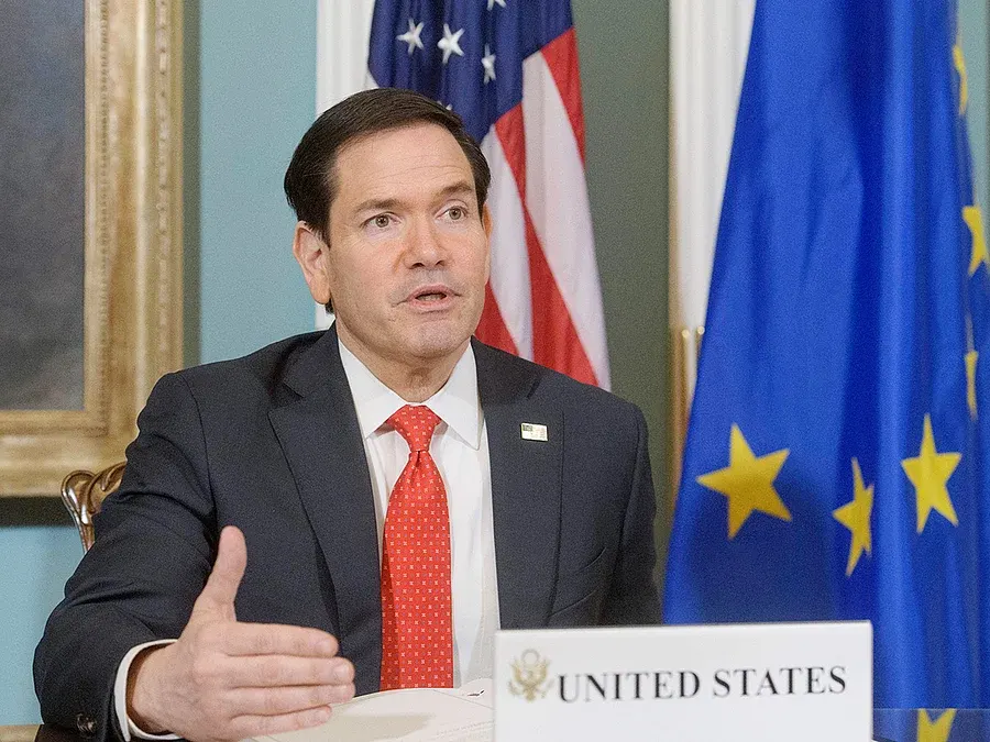 Image accompanying: US sanctions Cuban, Iraqi banks over ties to Iran