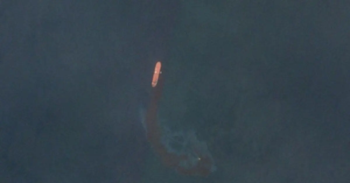 Image accompanying: UAE's Ras Al Khaimah shuts all beaches as neighbours grapple with oil spill
