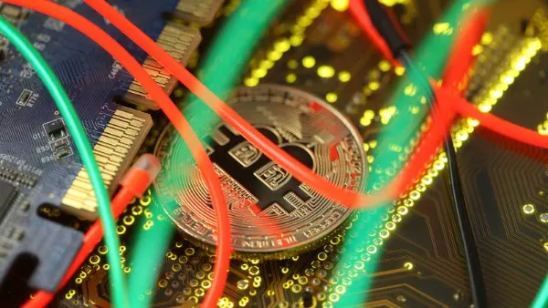 صورة مرافقة للخبر: "بيتكوين" ترتد فوق 80 ألف دولار مع انتعاش الأسهم الآسيوية
