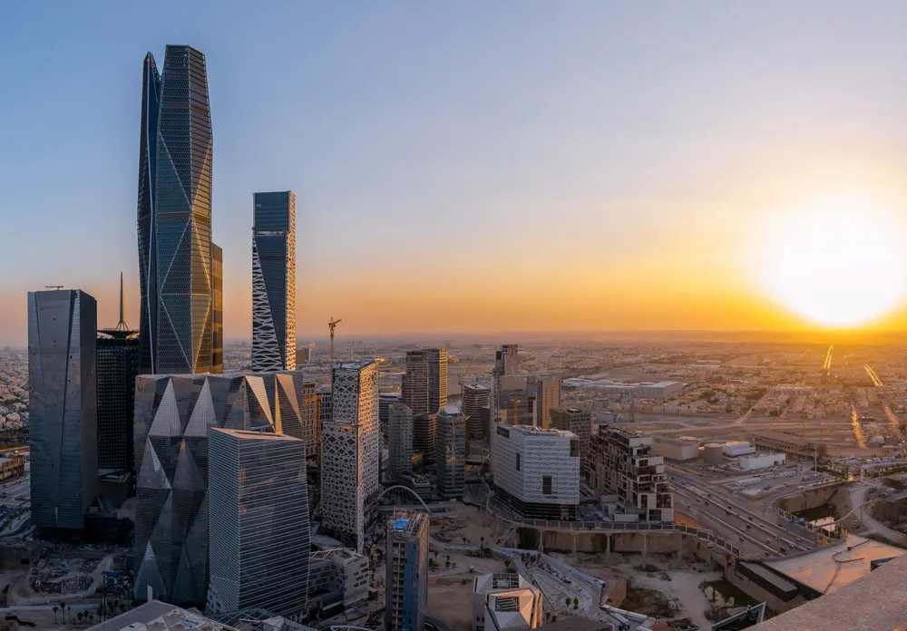 صورة مرافقة للخبر: السعودية والإمارات تقودان نمو الائتمان الخاص في دول الخليج: موديز