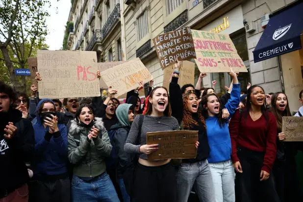 صورة مرافقة للخبر: فرنسا: طلاب مدارس ثانوية يدعون للاجتماع برئيس الوزراء لاحتواء حراك طلابي
