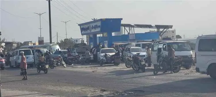 صورة مرافقة للخبر: في أبين .. حتى أسطوانة الغاز أصبحت امتحاناً للسلطة !!