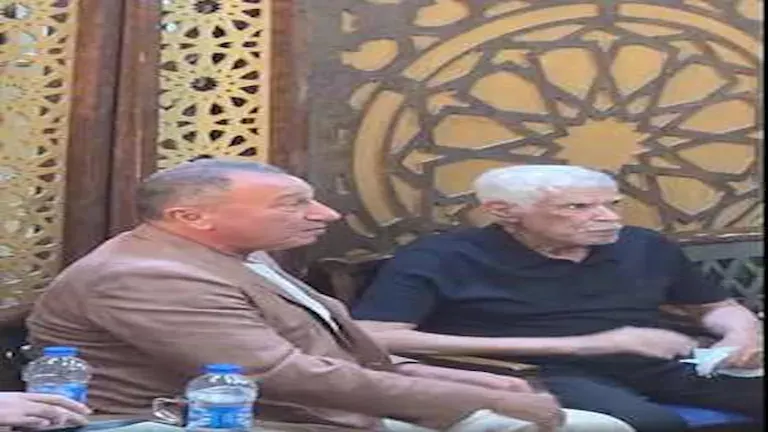 صورة مرافقة للخبر: "حضور الخطيب وحسن شحاتة".. نجوم الكرة المصرية في عزاء نصر إبراهيم لاعب الزمالك السابق